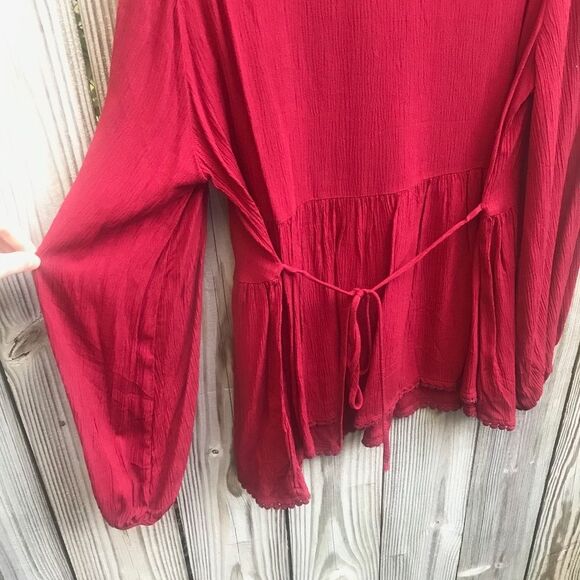 Alya Long Sleeve Lace Detail Top Red Size Medium - Picture 6 of 8